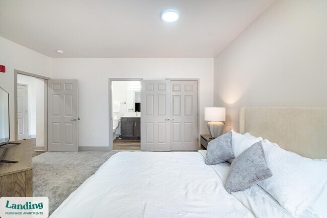 Building Photo - 3031 Eden Ave