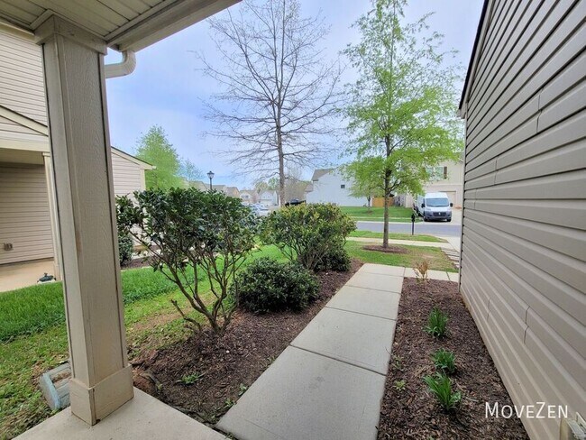 Building Photo - 7136 Pitzer Dr