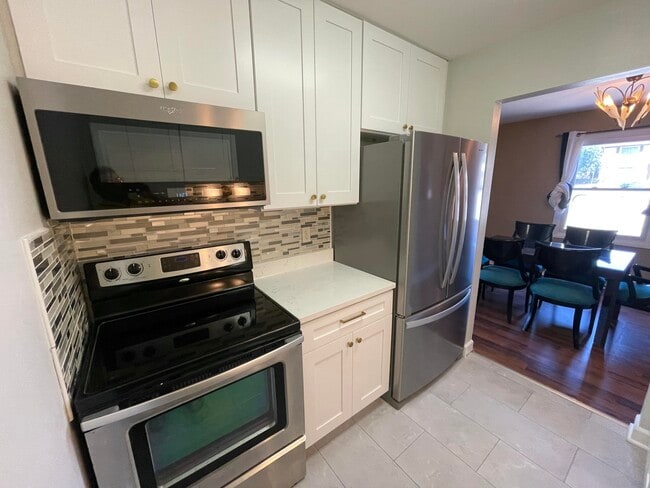 Building Photo - 10635 N Ivy Ct