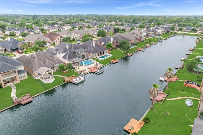 Building Photo - 18022 Dunoon Bay Point Ct