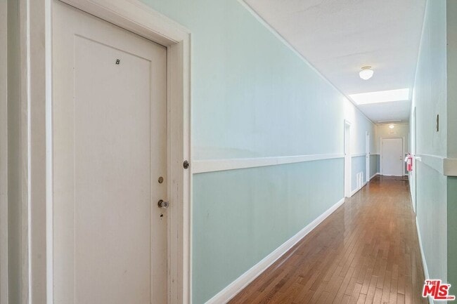 Building Photo - 5121 1/2 Eagle Rock Boulevard Unit B