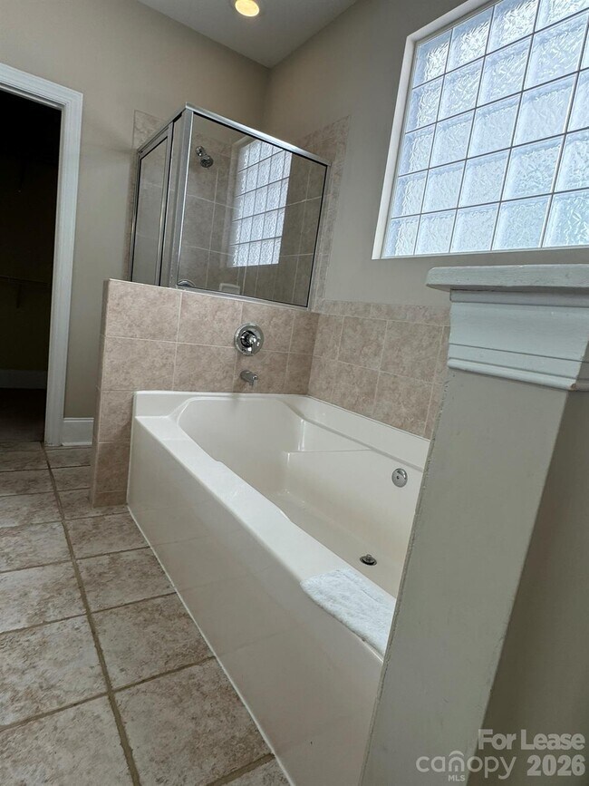 Building Photo - 5117 Alysheba Dr
