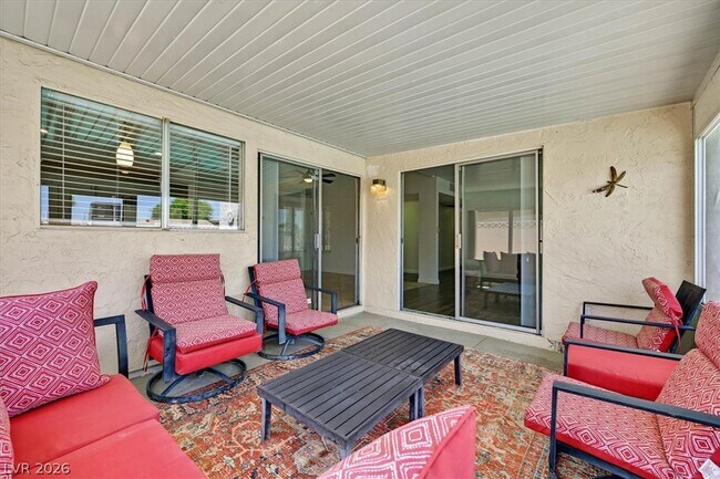 Building Photo - 3956 Clear View Dr