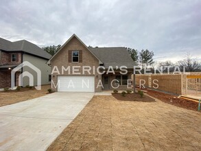 Building Photo - 7952 St.James Dr