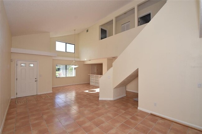 Building Photo - 74 Lake Forest Pl