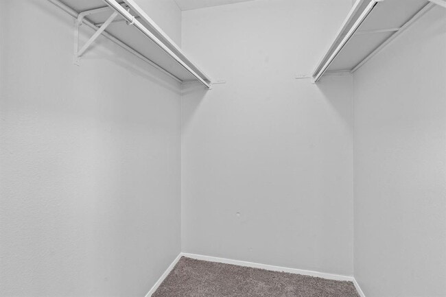 Building Photo - 3930 Leafield Dr