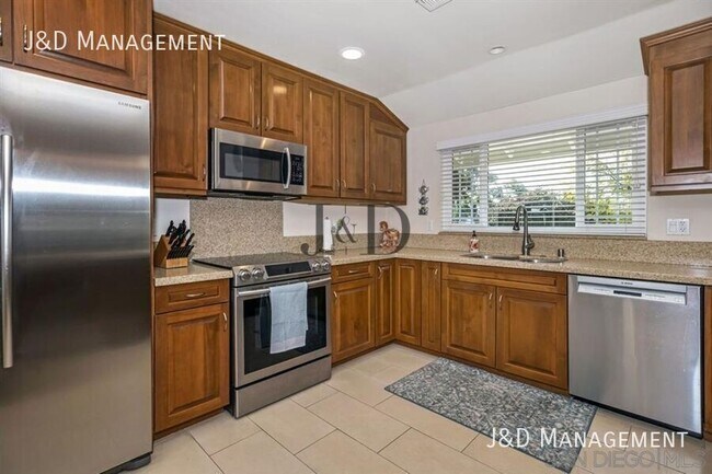 Building Photo - 3705 Putter Dr