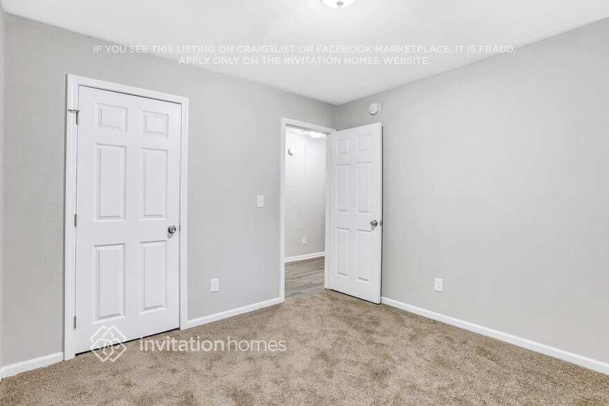 Building Photo - 5120 N Woodbridge Trail