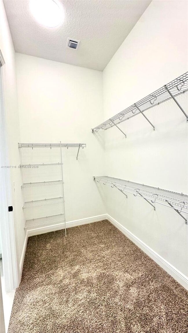 Building Photo - 5243 Rivo Alto Cir