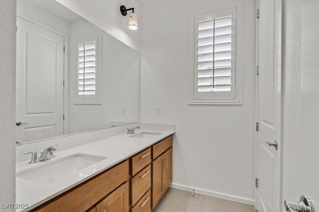 Building Photo - 10112 Pleasant Knoll Ave