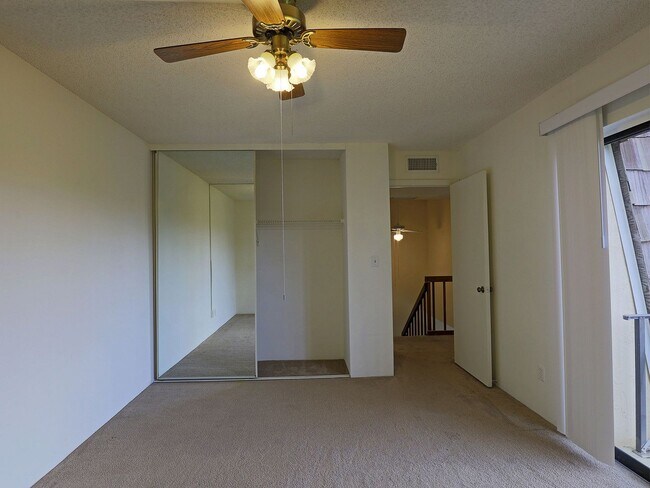 Building Photo - Parkwoods 5580-2