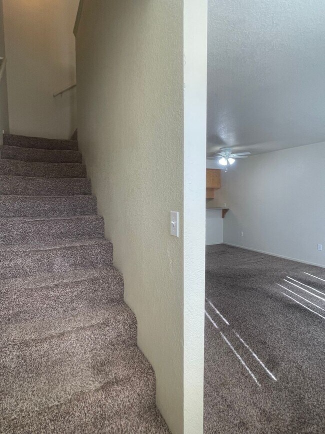 Building Photo - 1390 Serrano Pl