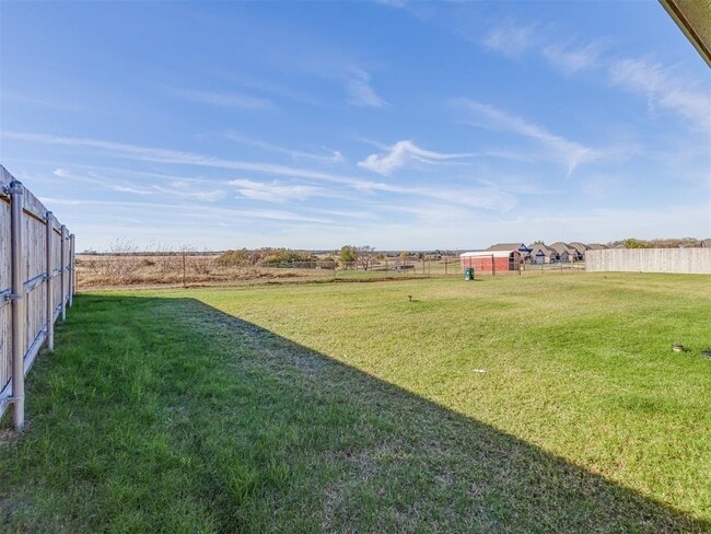 Building Photo - 631 Hackberry Ln