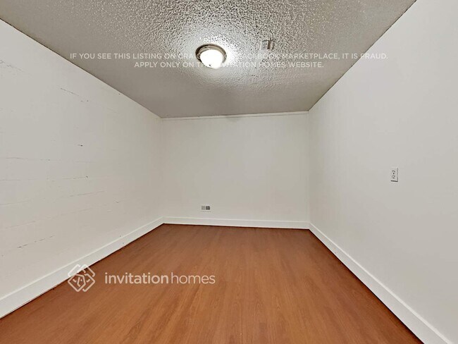 Building Photo - 5900 Ellis Hollow Rd W