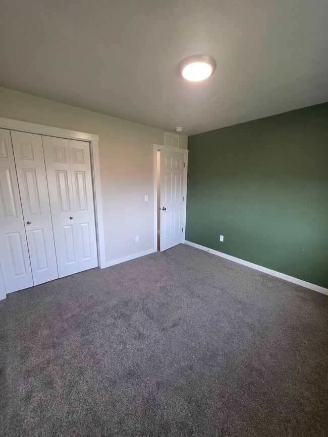 Building Photo - 1720 SW Gabar Ct