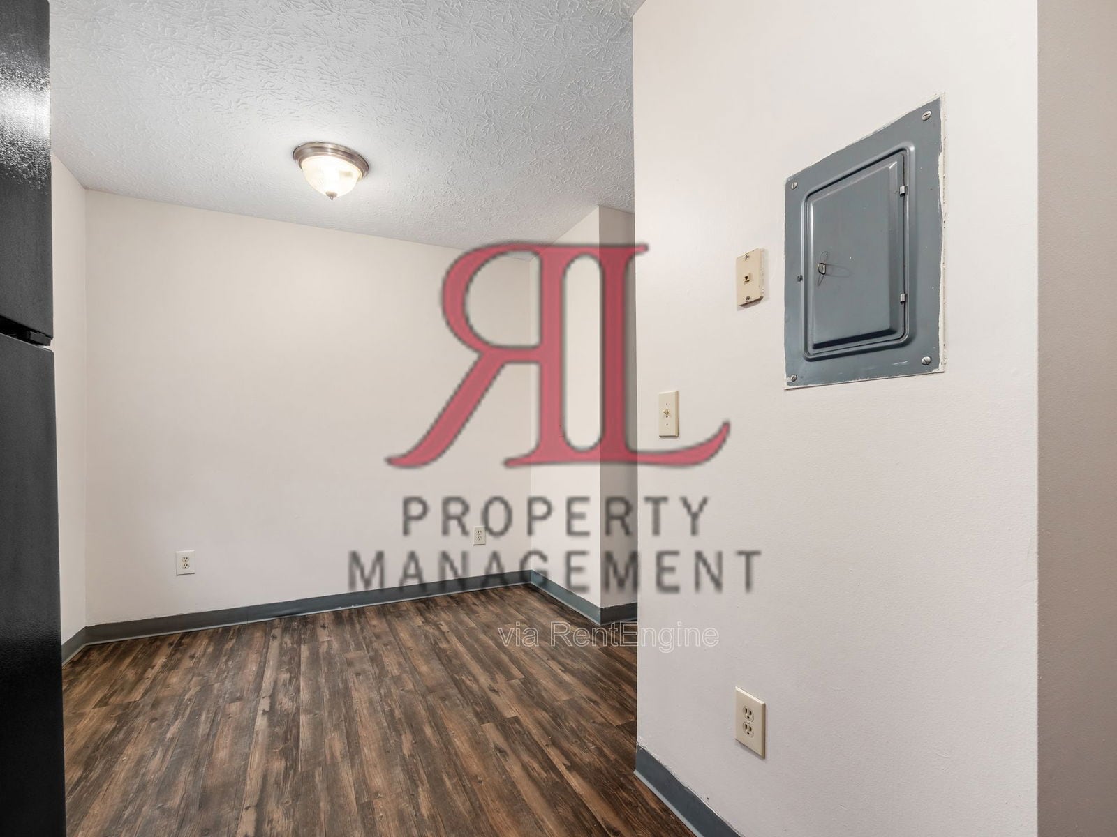 Building Photo - 5524 Kenneylane Blvd