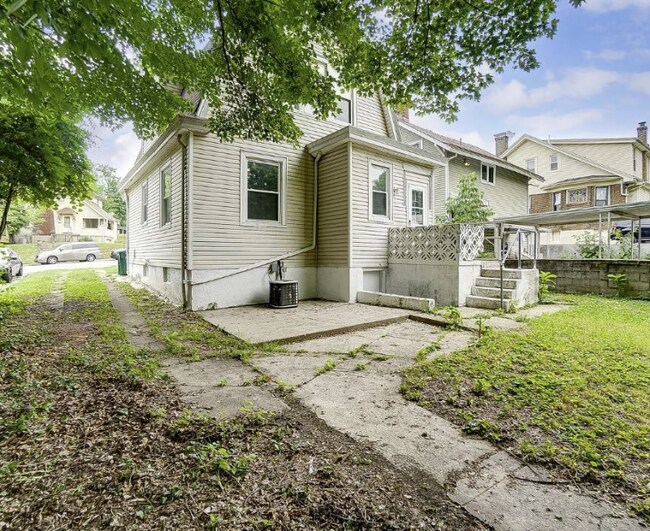 Building Photo - 97 Ehrman Ave