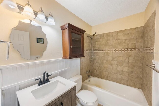Building Photo - 5092 Beach Dr SE