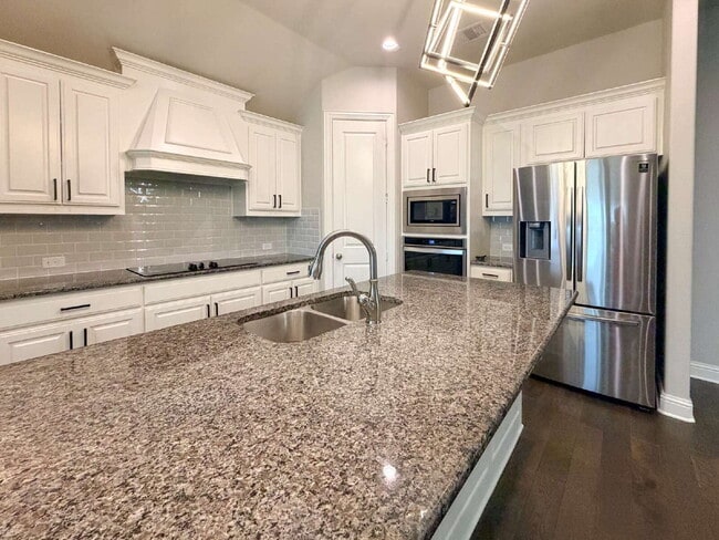 Building Photo - Charming 3-Bed Oasis with 2 Baths and Spacious 2045 Sq Ft Living in Burleson ISD!