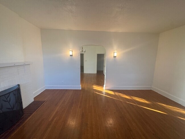 Building Photo - 3508 Grantley Rd