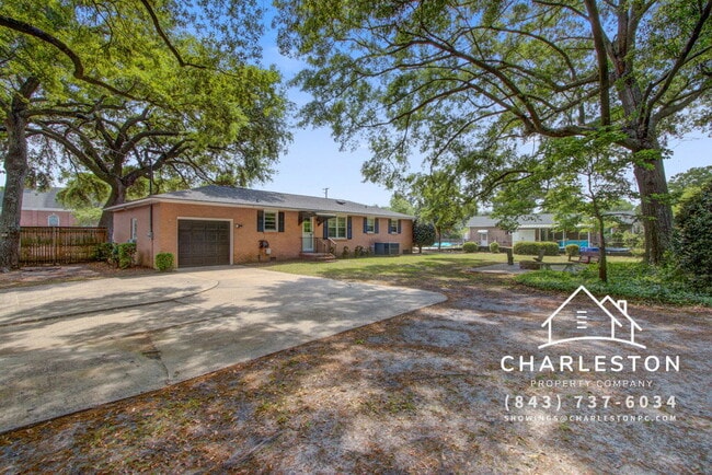 Building Photo - 1502 Woodcrest Ave