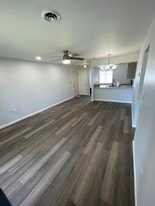 Building Photo - 2275 N Cable Rd