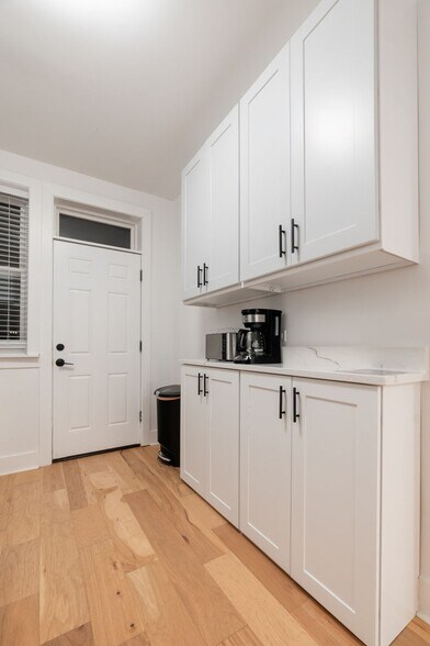 Building Photo - 618 W Patterson Ave