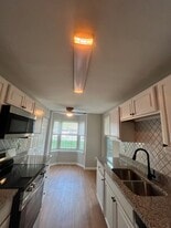 Building Photo - 207 Cross Pointe Ct
