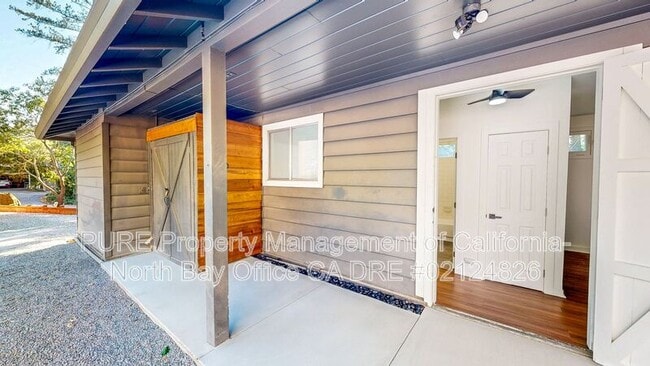 Building Photo - 4773 Montecito Ave