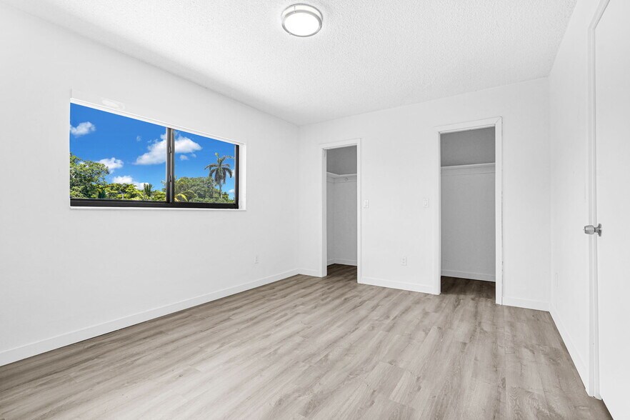 Building Photo - 12085 W Dixie Hwy