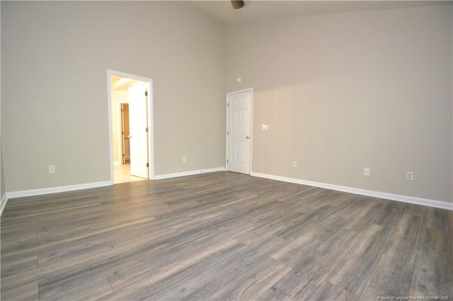 Building Photo - 4737 Sinclair Dr