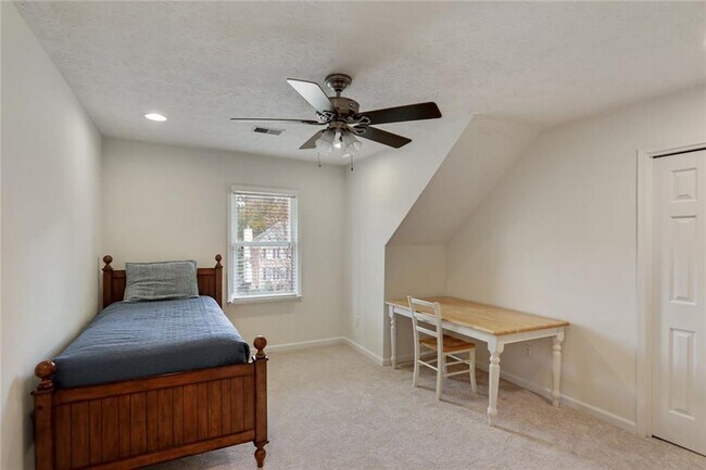 Building Photo - 3520 Billingsley Dr