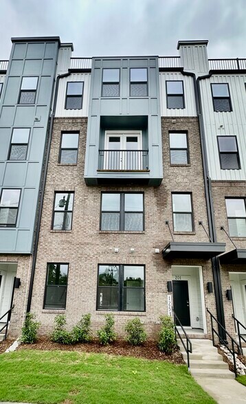 Building Photo - 1205 S Blount St