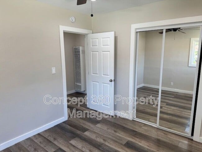 Building Photo - 9332 1/4 ELM VISTA DR