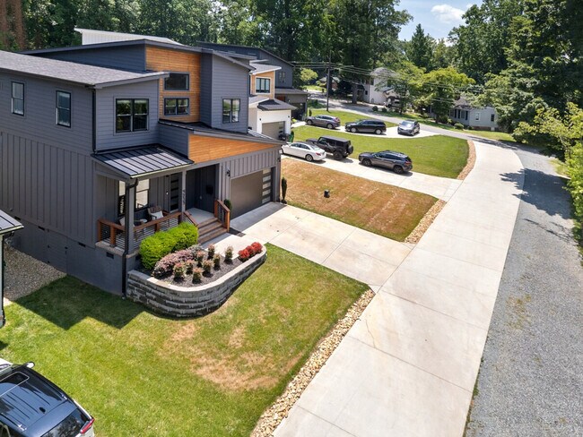 Building Photo - 4235 Raney Way