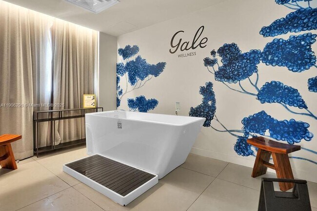 Building Photo - 159 NE 6th St