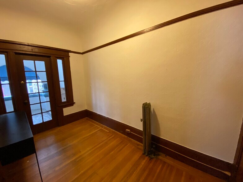 Building Photo - 2523 Ridge Rd
