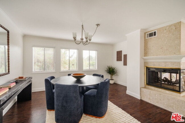 Building Photo - 728 Montecito Dr