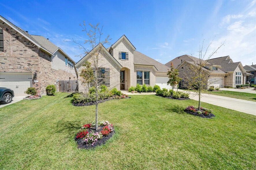 Building Photo - 2807 Jehlon Ln