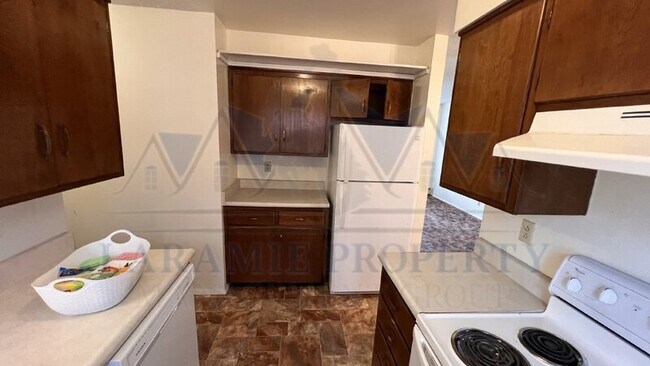 Building Photo - 710 Downey St