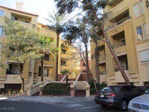 Building Photo - 270 E Flamingo Rd