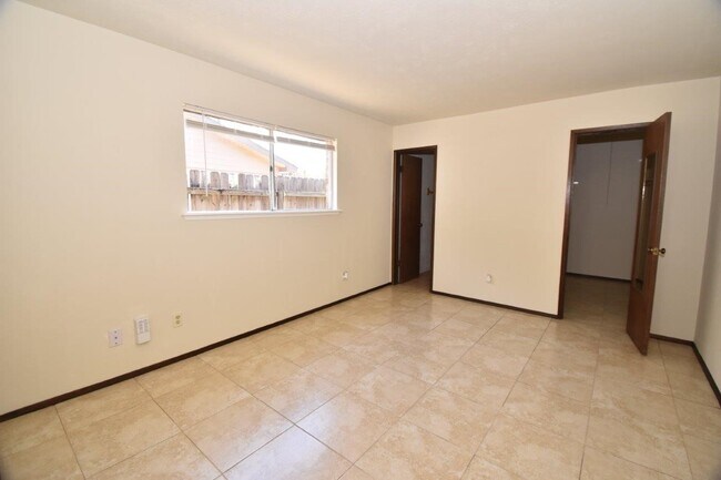 Building Photo - 16407 Cairnway Dr