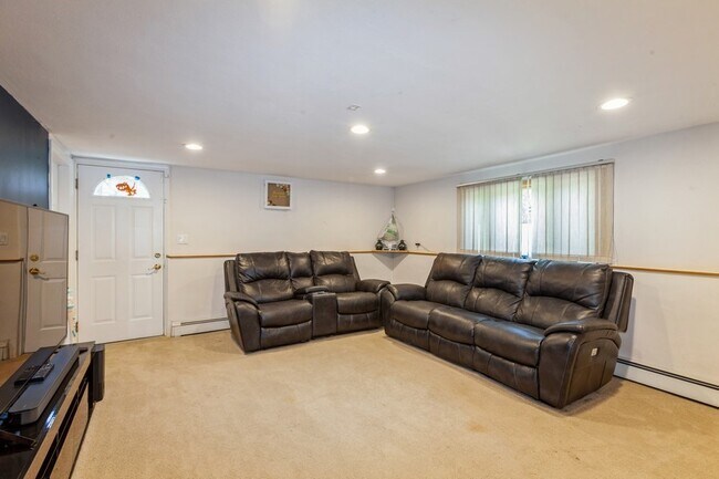 Building Photo - 50 Edgewood Dr