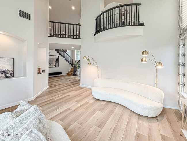 Building Photo - 5816 Painted Pony Cir