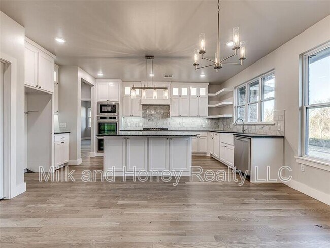 Building Photo - 4308 Luke Ln