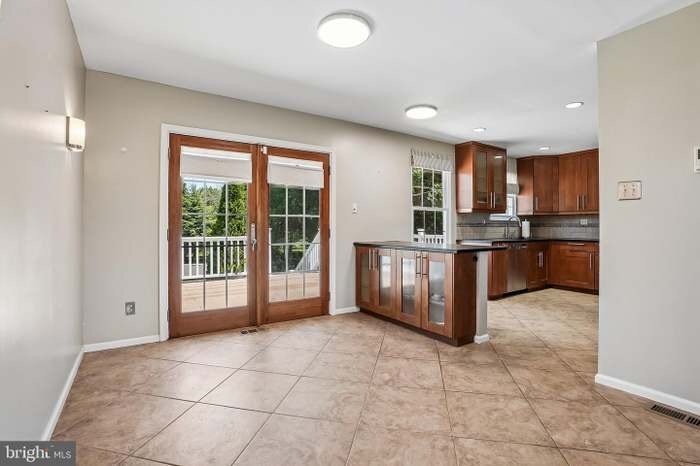 Building Photo - 247 Winchester Dr