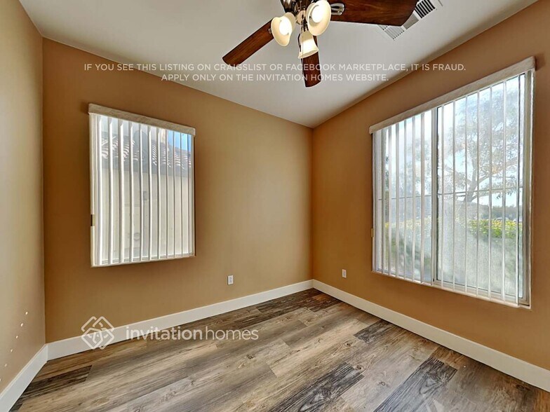 Building Photo - 926 Dawn Valley Dr