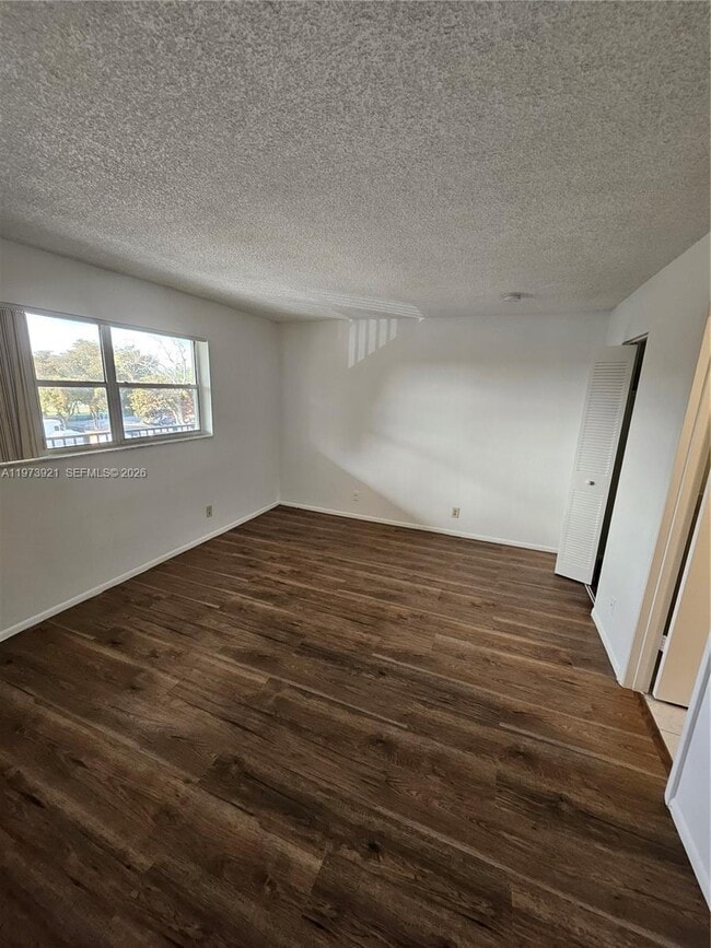 Building Photo - 7911 N Colony Cir