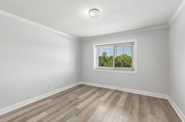 Building Photo - 2285 Peachtree Rd NE