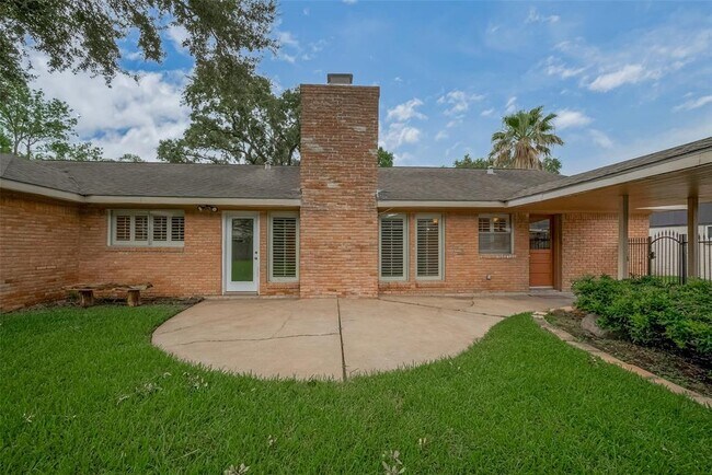 Building Photo - 7906 Braesview Ln